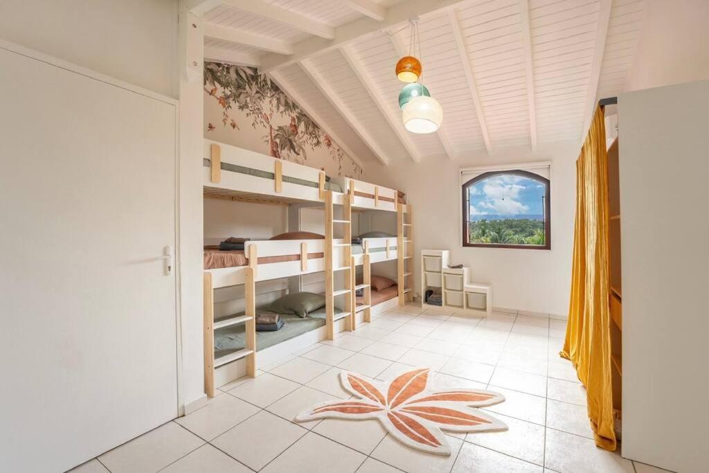 Spacieuse Villa Corossol Avec Piscine Et Jeux Exterieurs Le Gosier (Grande-Terre) Exterior foto
